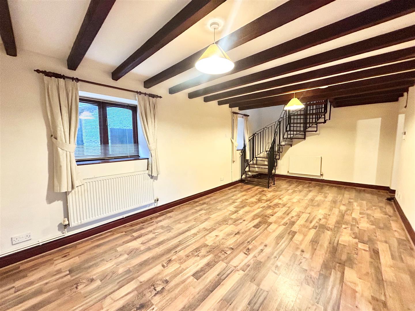 1 THE COURTYARD, WERN DEW FARM, ABERKENFIG.